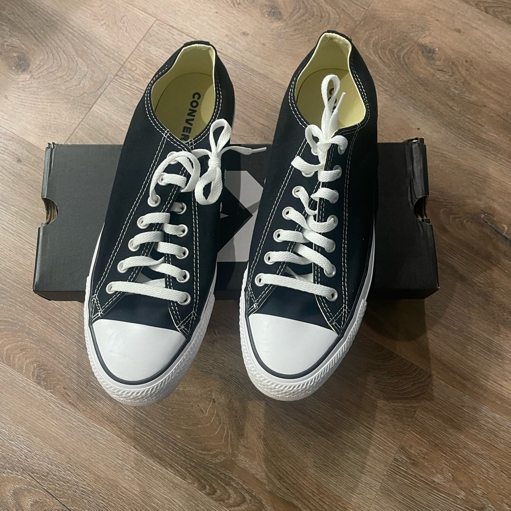 New in Box Men’s All Star Black Converse Sz. 11.5
